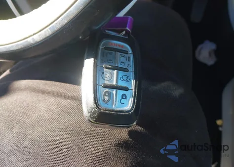 2017 Chrysler Pacifica Hybrid Platinum from USA, damaged, VIN 2C4RC1N77HR739930